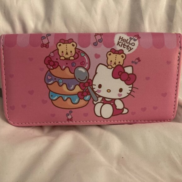 NWOT Hello Kitty Wallet with detachable Wristlet for clutch - Picture 1 of 5